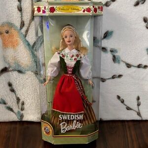 Dolls of the World Swedish Barbie 1999
